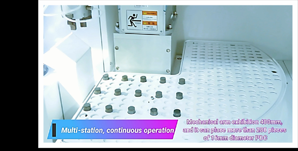 Servo High Precision Rotation Axis CNC Fiber Laser Cutting Machine 100 ...